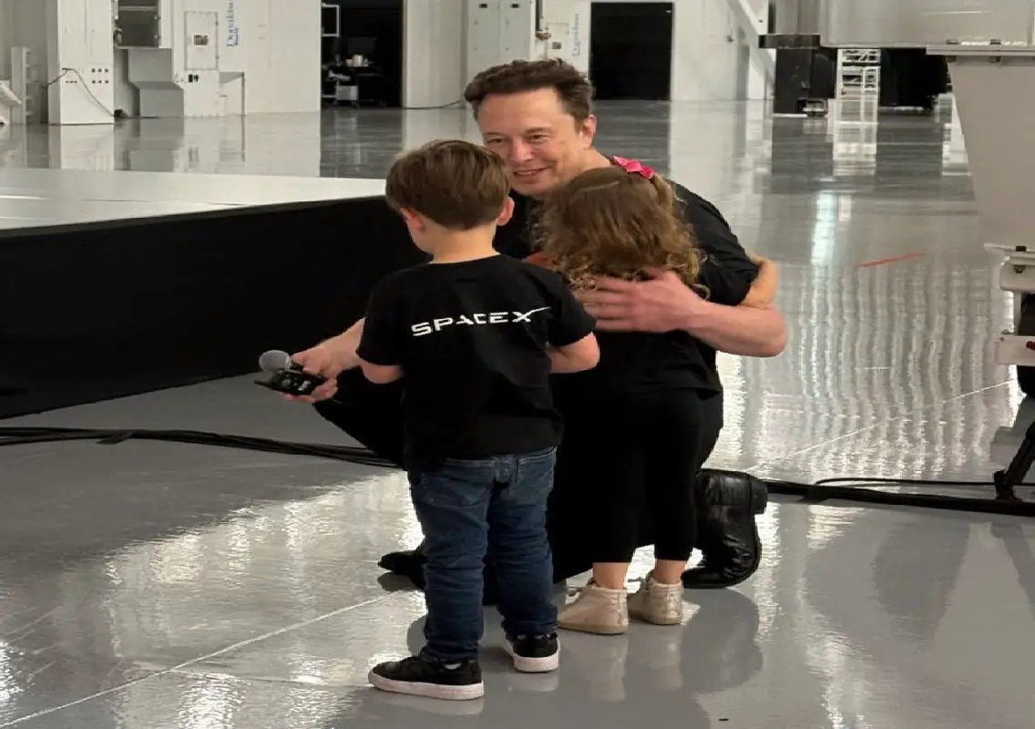 Elon Musk reveals inspirations behind twins’ full names on X - News Karnataka