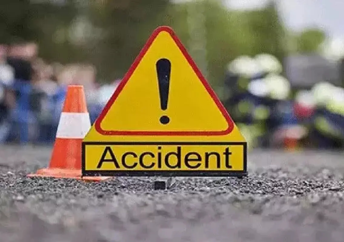 Fifteen injured as tipper truck hits KSRTC bus in Udupi - News Karnataka