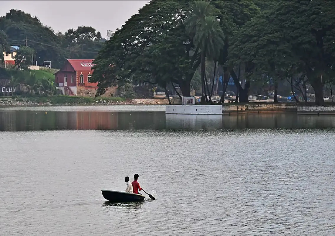 GBA chief calls for eco-friendly lake tourism, strict flood control steps - News Karnataka