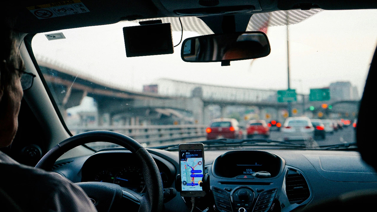 Gurugram woman booked for cheating cab driver after hours-long ride - News Karnataka