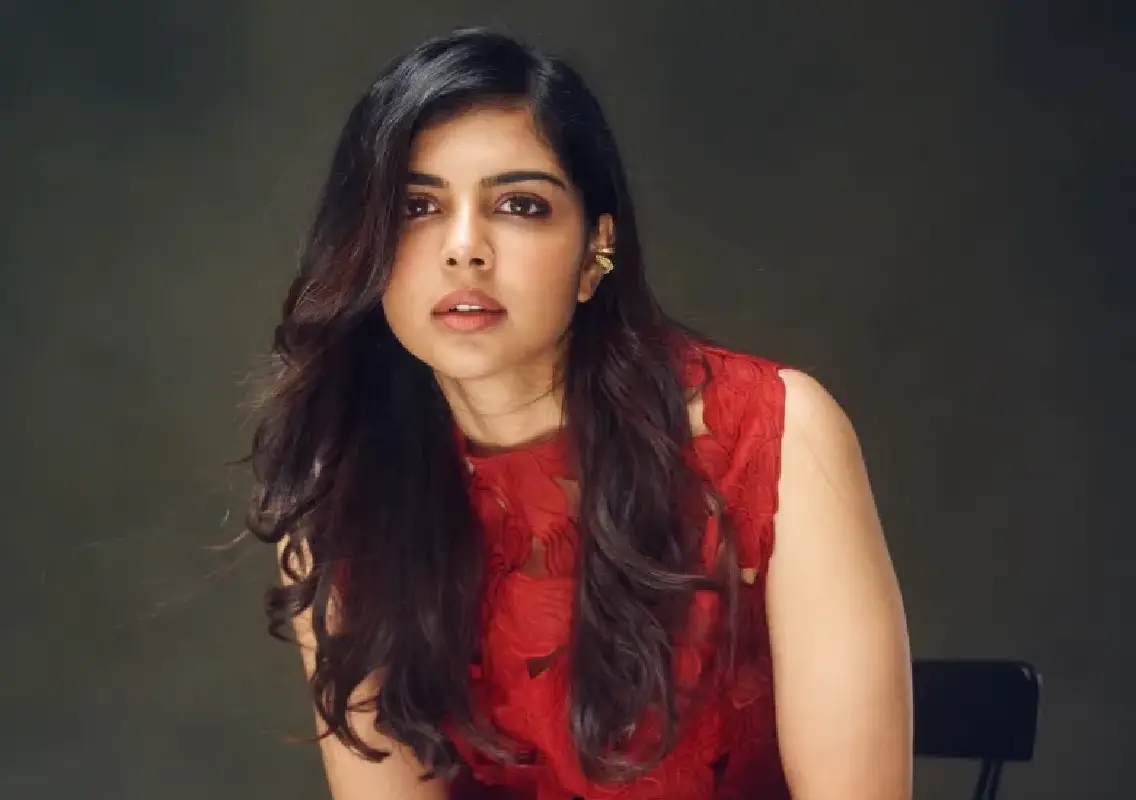 Kalyani Priyadarshan to make Bollywood debut opposite Ranveer Singh in Pralay - News Karnataka