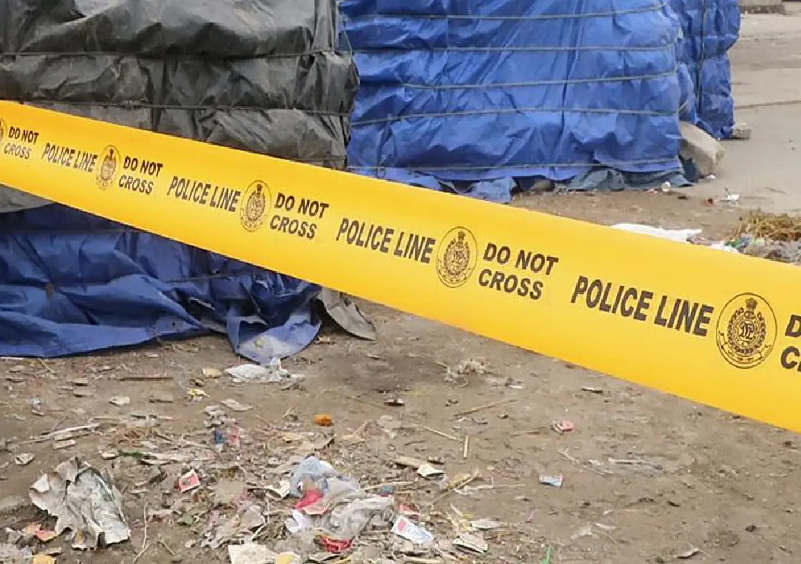 Labourer dies after fall from second-floor flat in east Delhi - News Karnataka