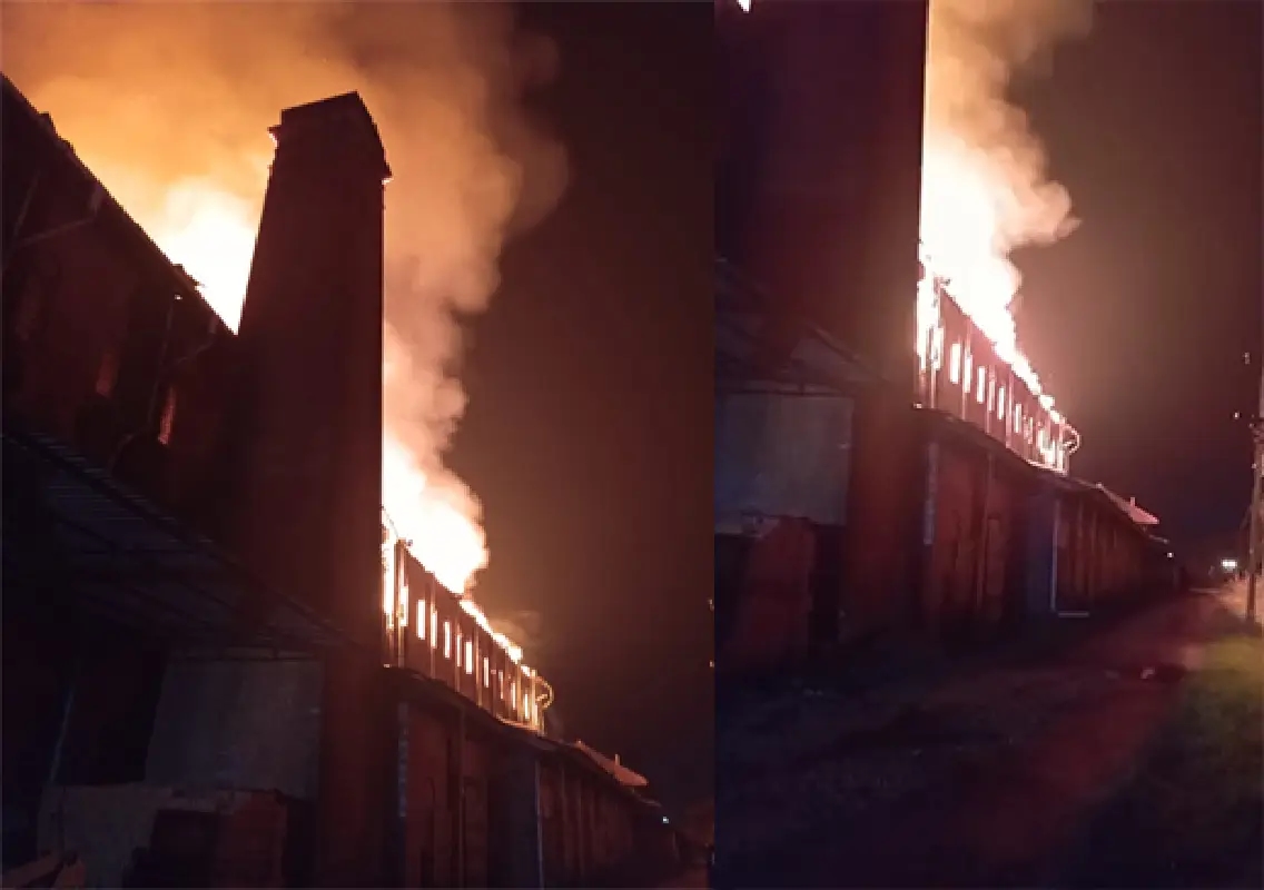Major fire breaks out at tile factory in Hoige Bazar area: WATCH - News Karnataka