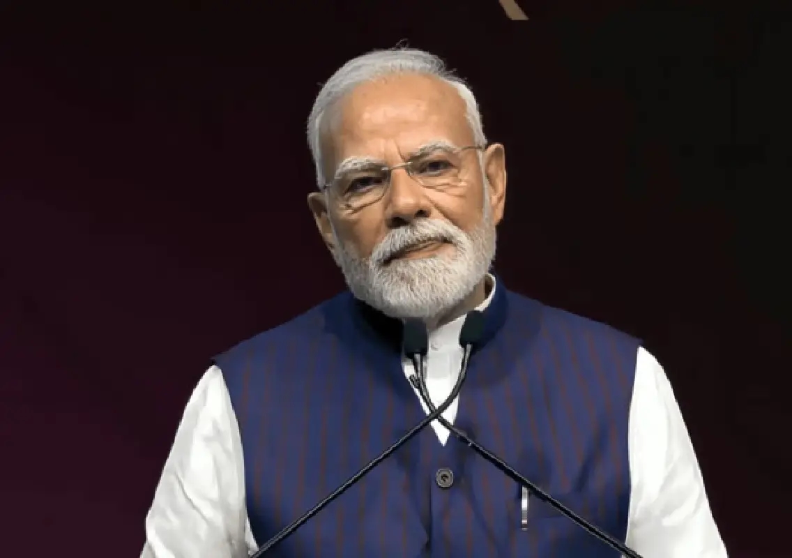 Modi responds to critics after child gifts him hand-drawn portrait - News Karnataka