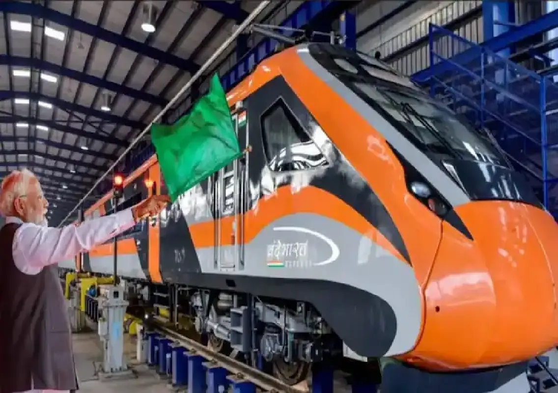 PM Modi flags off India’s first Vande Bharat sleeper train - News Karnataka