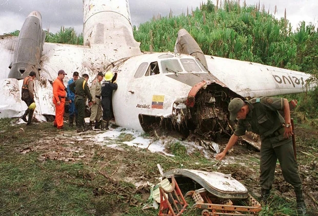 Passenger plane crashes in northern Colombia, all 15 on board killed - News Karnataka