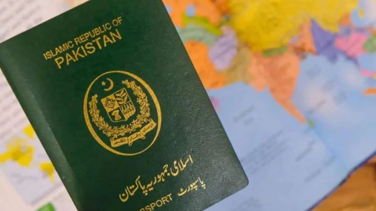 Rampur teacher booked for allegedly hiding Pakistani nationality - News Karnataka