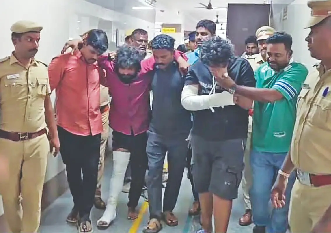 Road rage turns deadly in Tiruvallur, two killed outside hotel; four arrested - News Karnataka