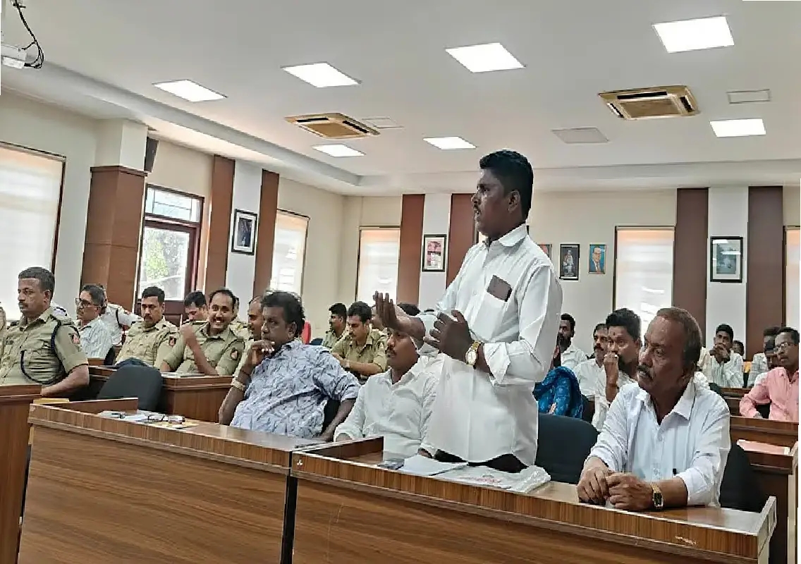 SC/ST leaders urged to formally report workplace harassment cases - News Karnataka