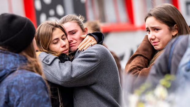 Teenagers among 40 killed in Switzerland New Year’s Eve bar fire - News Karnataka