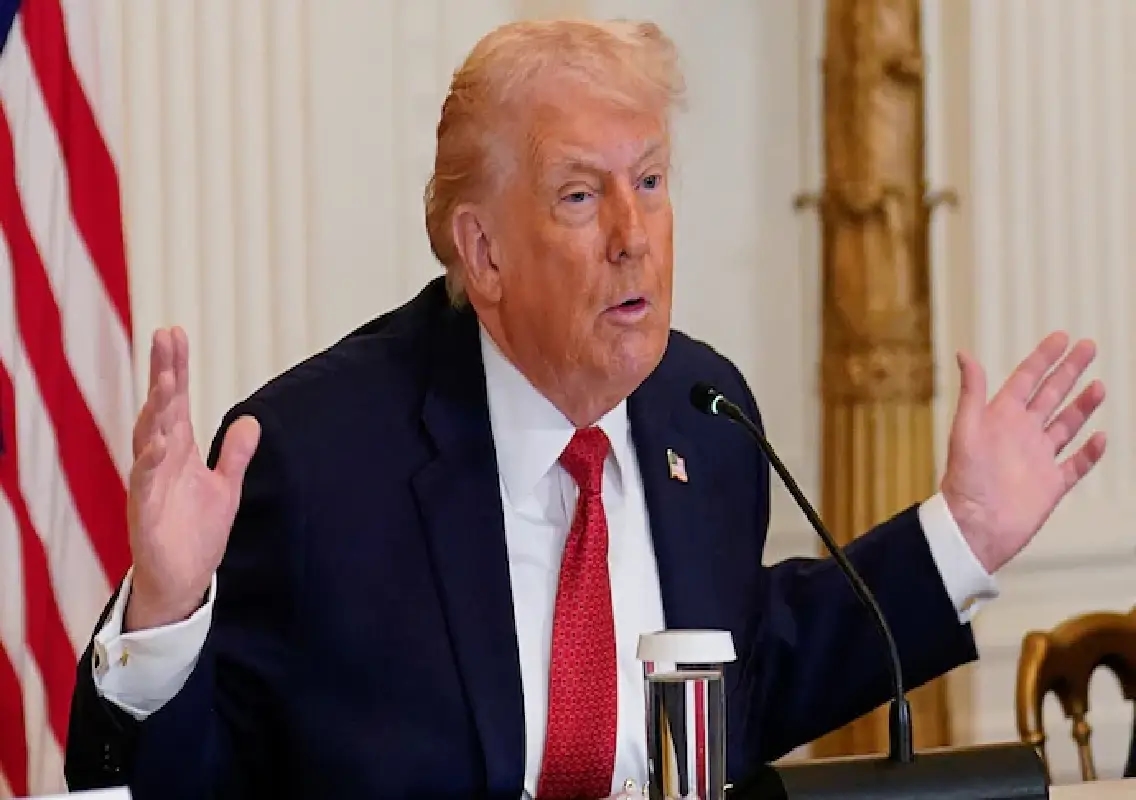 Trump threatens tariffs to push US control over Greenland - News Karnataka