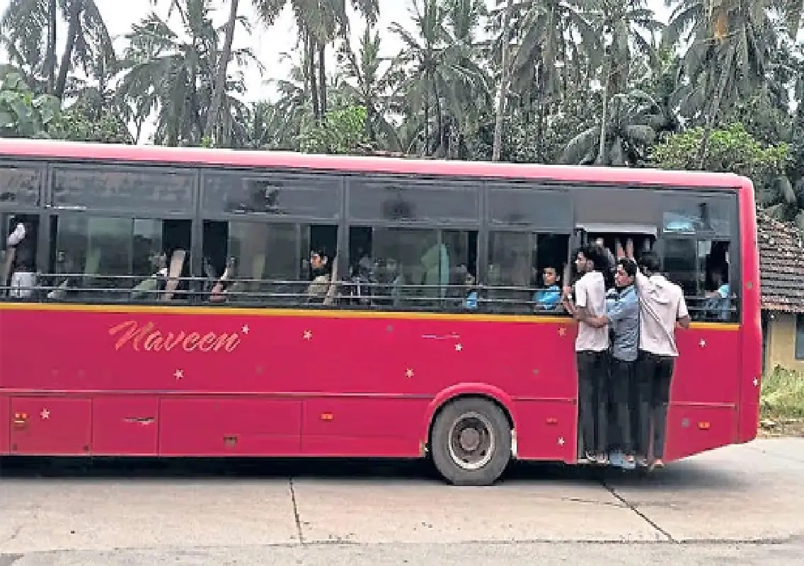 Woman seriously injured after falling from moving bus near Miyyar - News Karnataka