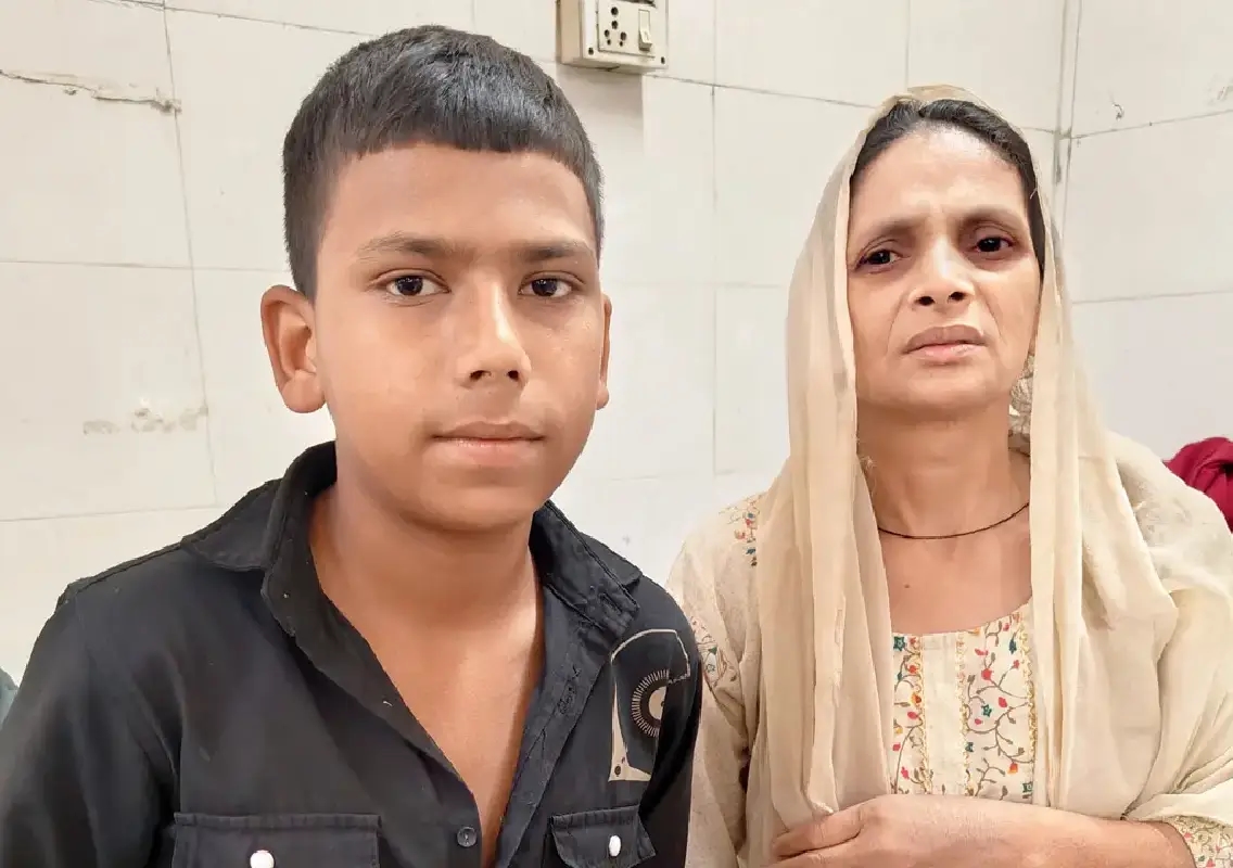 12-year-old pauses school to save his ailing mother - News Karnataka