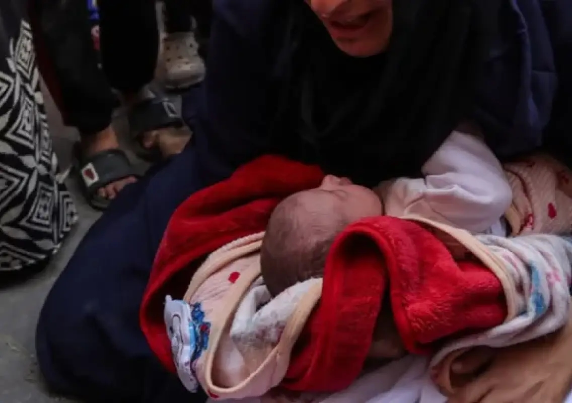 15-day-old baby loses father in Gaza strike - News Karnataka