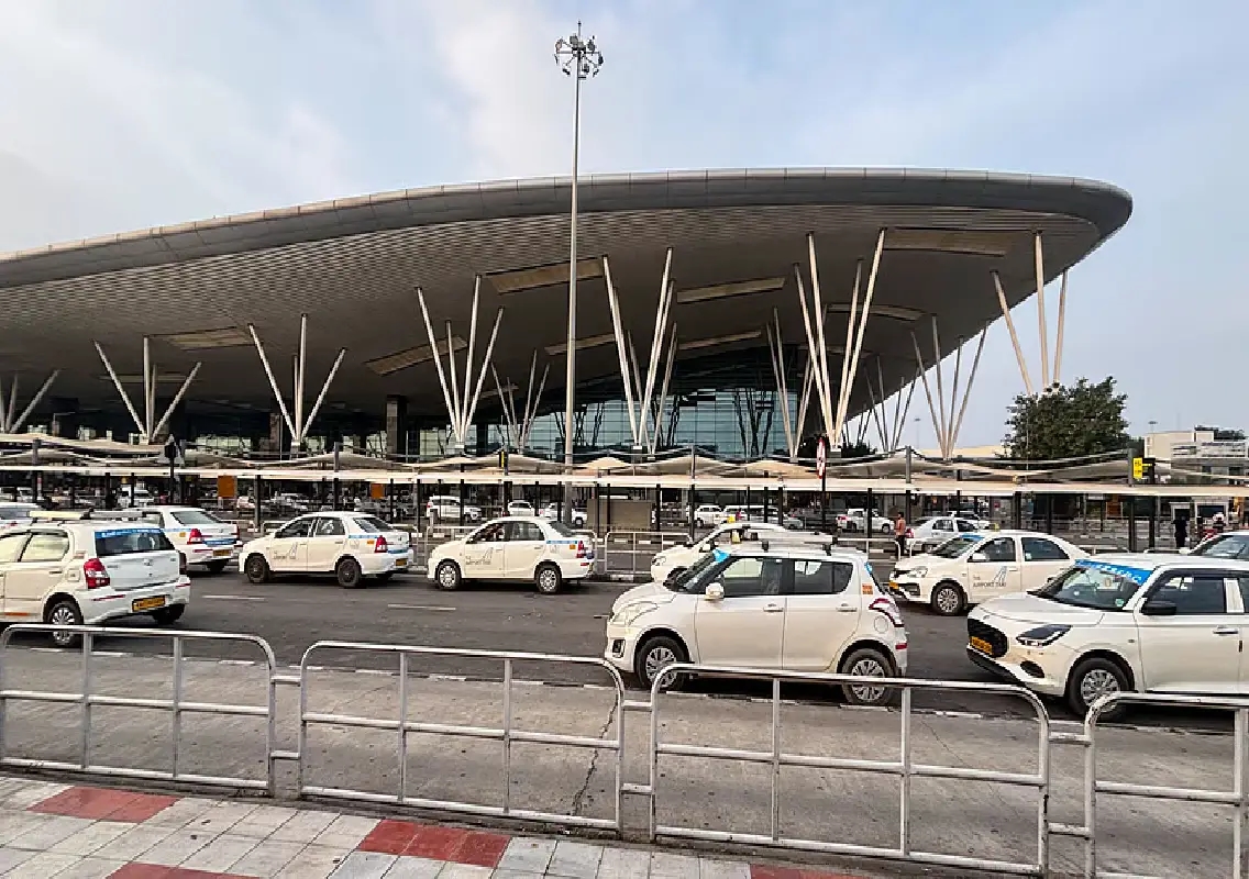 Bengaluru airport cab fares surge, flyers flag disparity - News Karnataka