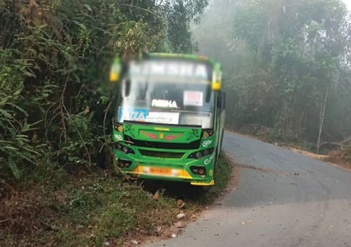 Bus driver averts mishap after brake failure near Neralike - News Karnataka