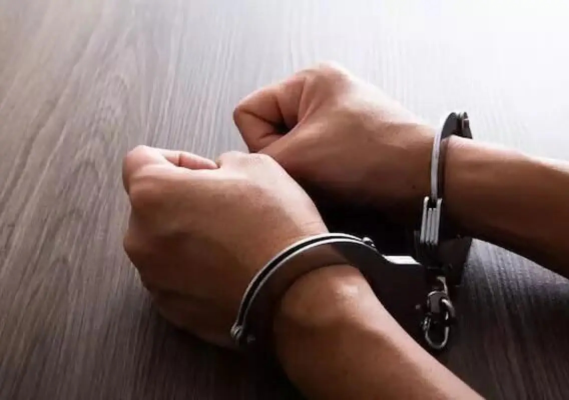 Five arrested in Malpe gambling raid; ₹4.9 lakh seized - News Karnataka