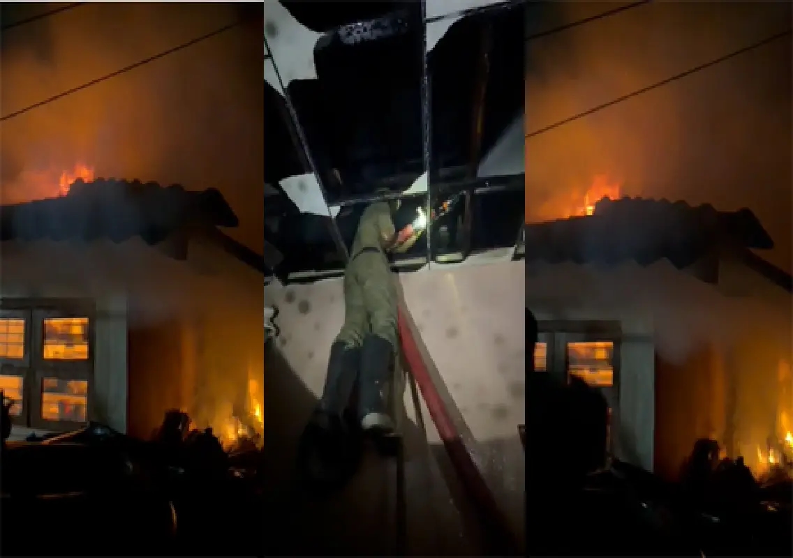 House gutted in early morning fire near Sagar Courts - News Karnataka