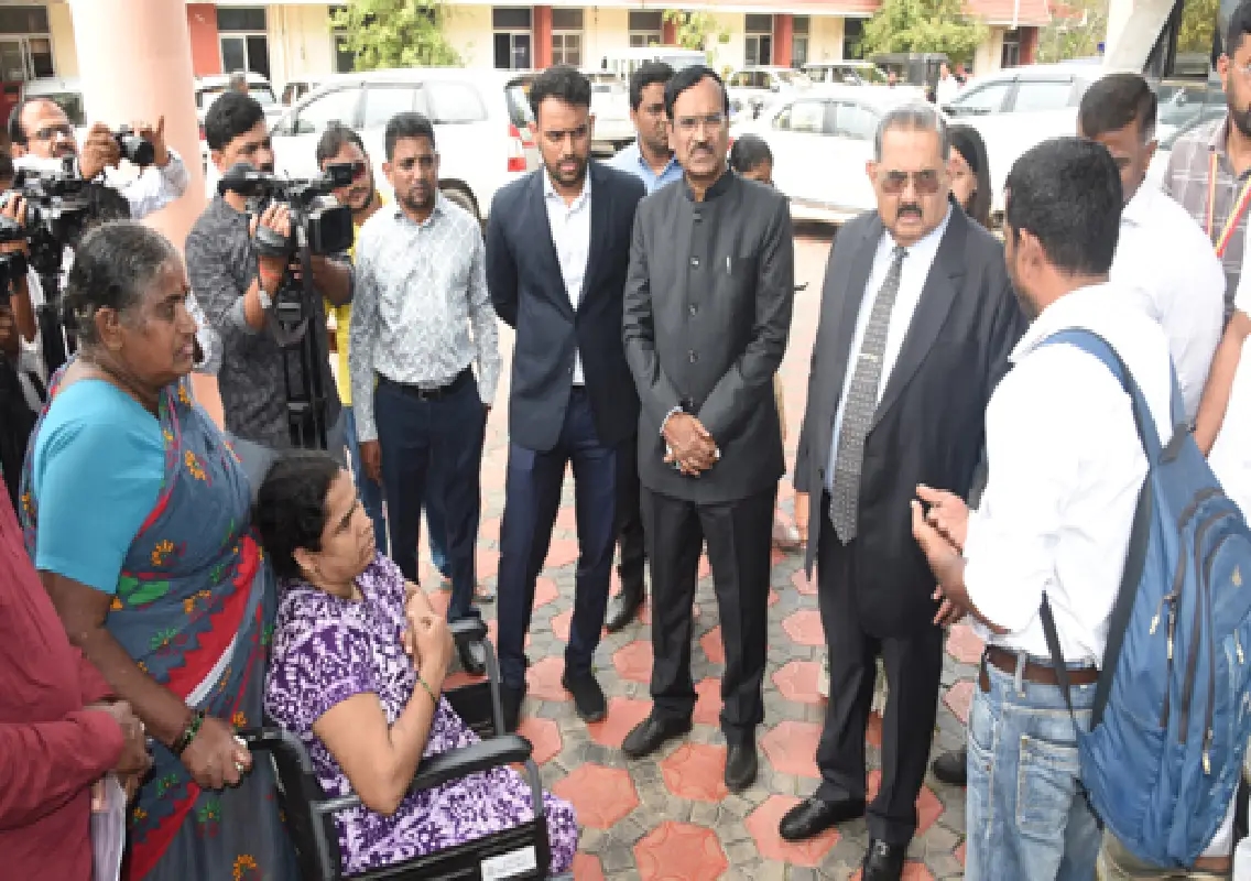 Landslide victim breaks down before Human Rights panel - News Karnataka
