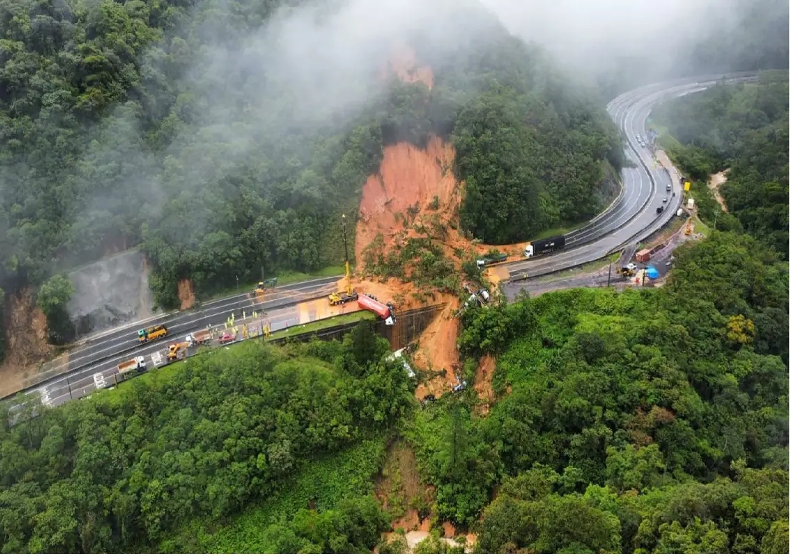 Landslides kill 30 in Brazil, dozens still missing - News Karnataka