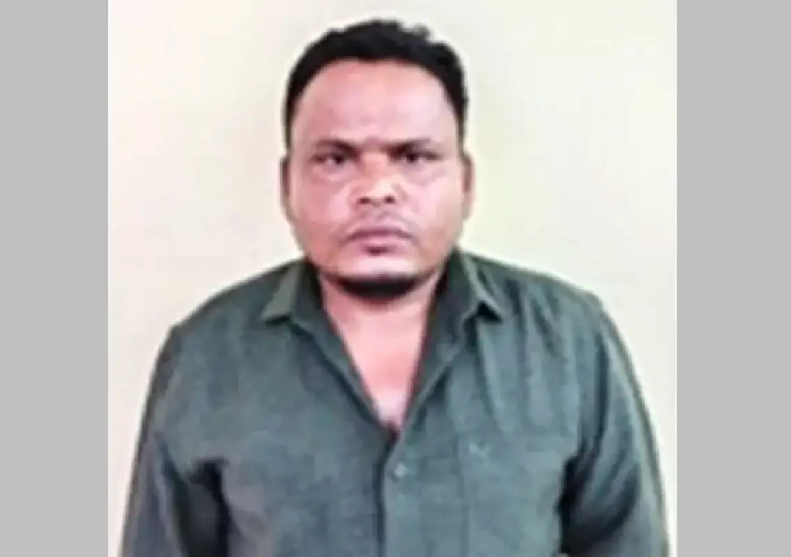 Man held for posing as customer and stealing gold chain - News Karnataka