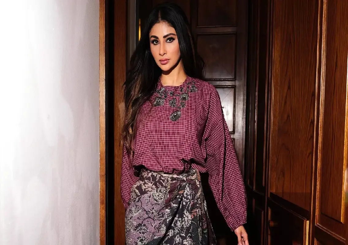 Mouni Roy begins late-night shoot for new mystery project - News Karnataka