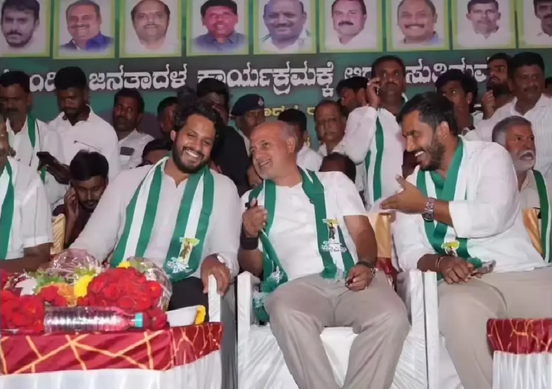 Nikhil Kumaraswamy targets Siddaramaiah at JD(S) campaign - News Karnataka