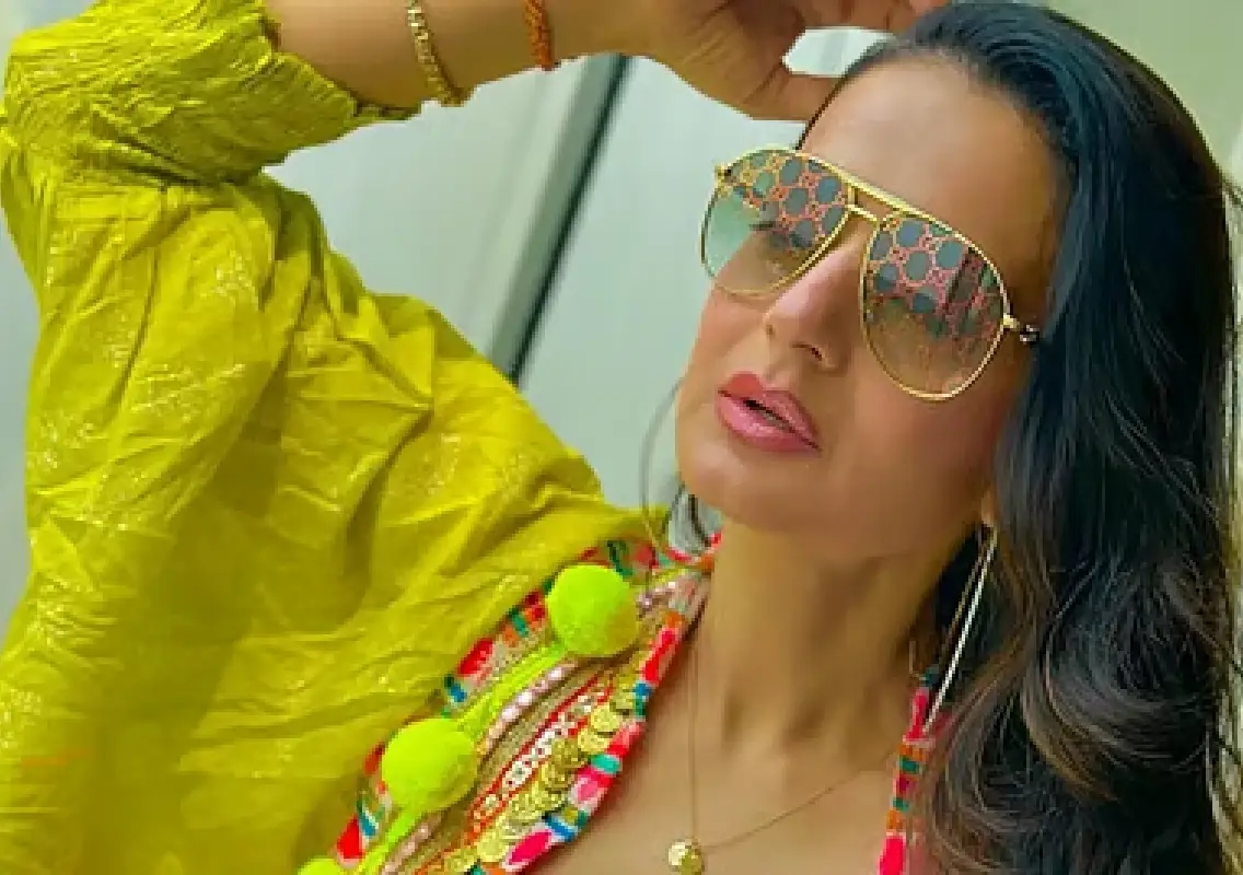 Non-bailable warrant issued against Ameesha Patel - News Karnataka