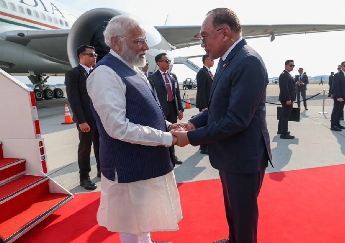 PM Modi’s Malaysia visit marked by warm welcome and light moments - News Karnataka