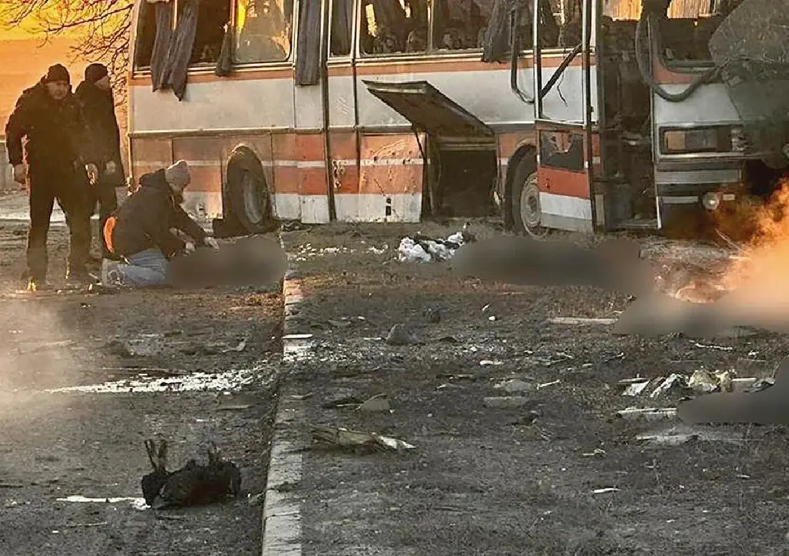 Russian drone strike kills miners on bus in eastern Ukraine - News Karnataka