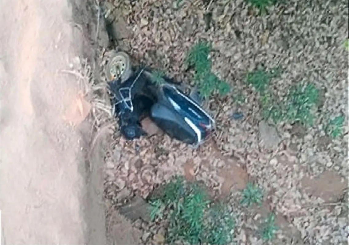 Scooter rider seriously injured after fall from bridge into stream - News Karnataka