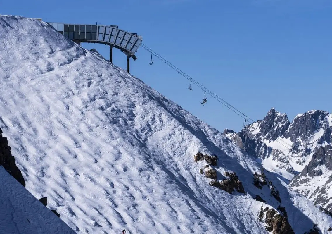 Skier dies after fatal fall on expert slope at California resort - News Karnataka