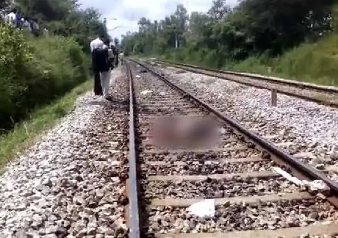 Teen boy dies after train incident in Lalsot - News Karnataka
