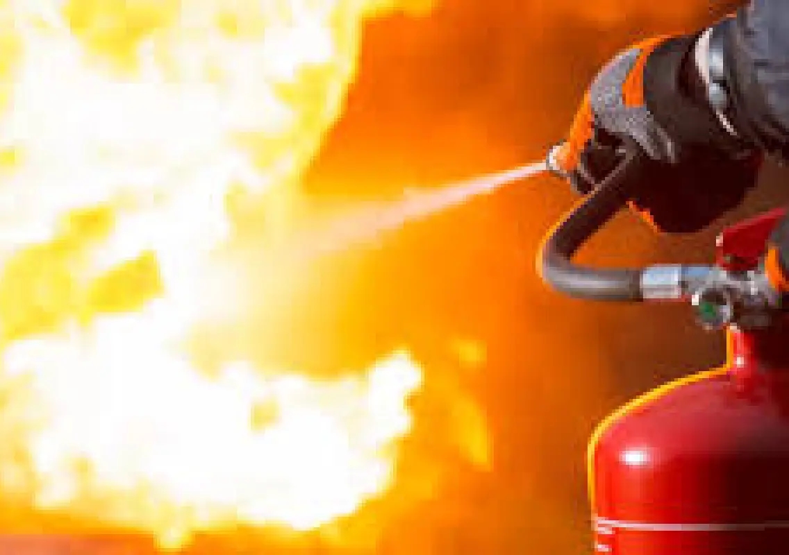 Teen dies while trying to save mother from fire tragedy - News Karnataka