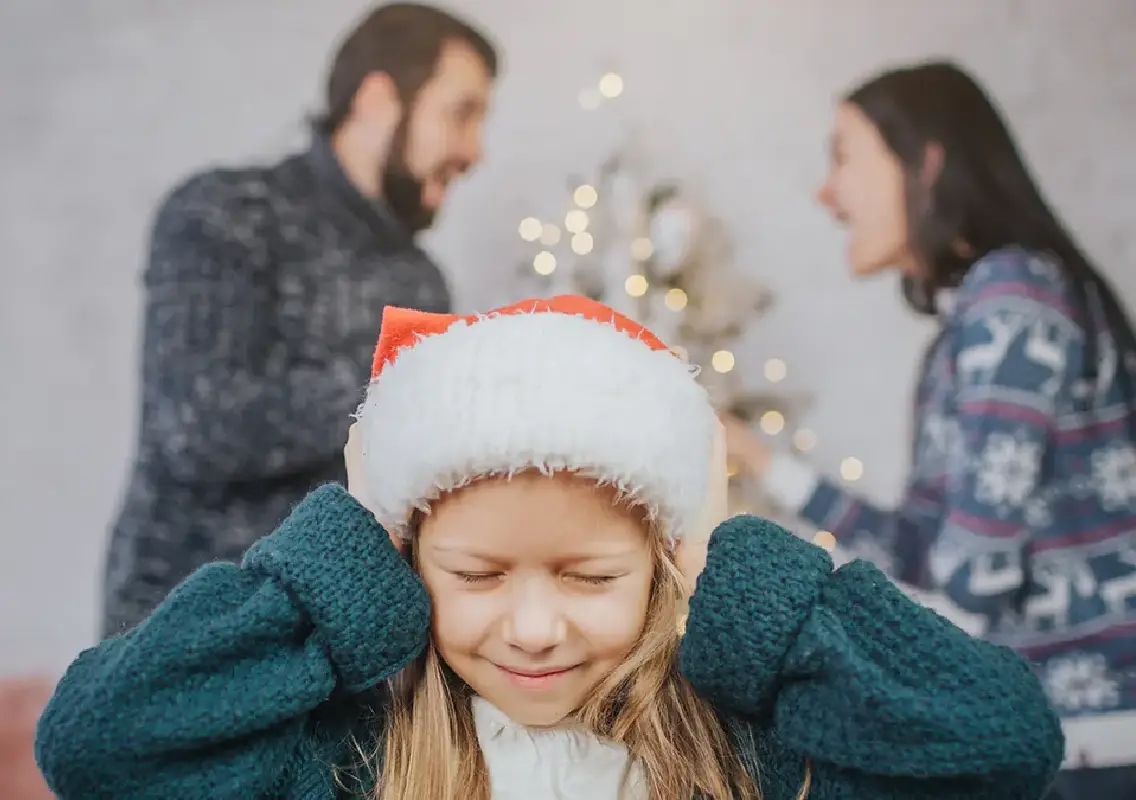 Teen’s Christmas choice sparks debate on absent parenting and custody - News Karnataka