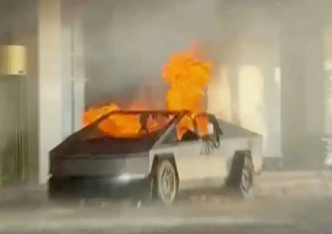 Tesla door failure alleged as student dies trapped in burning car - News Karnataka