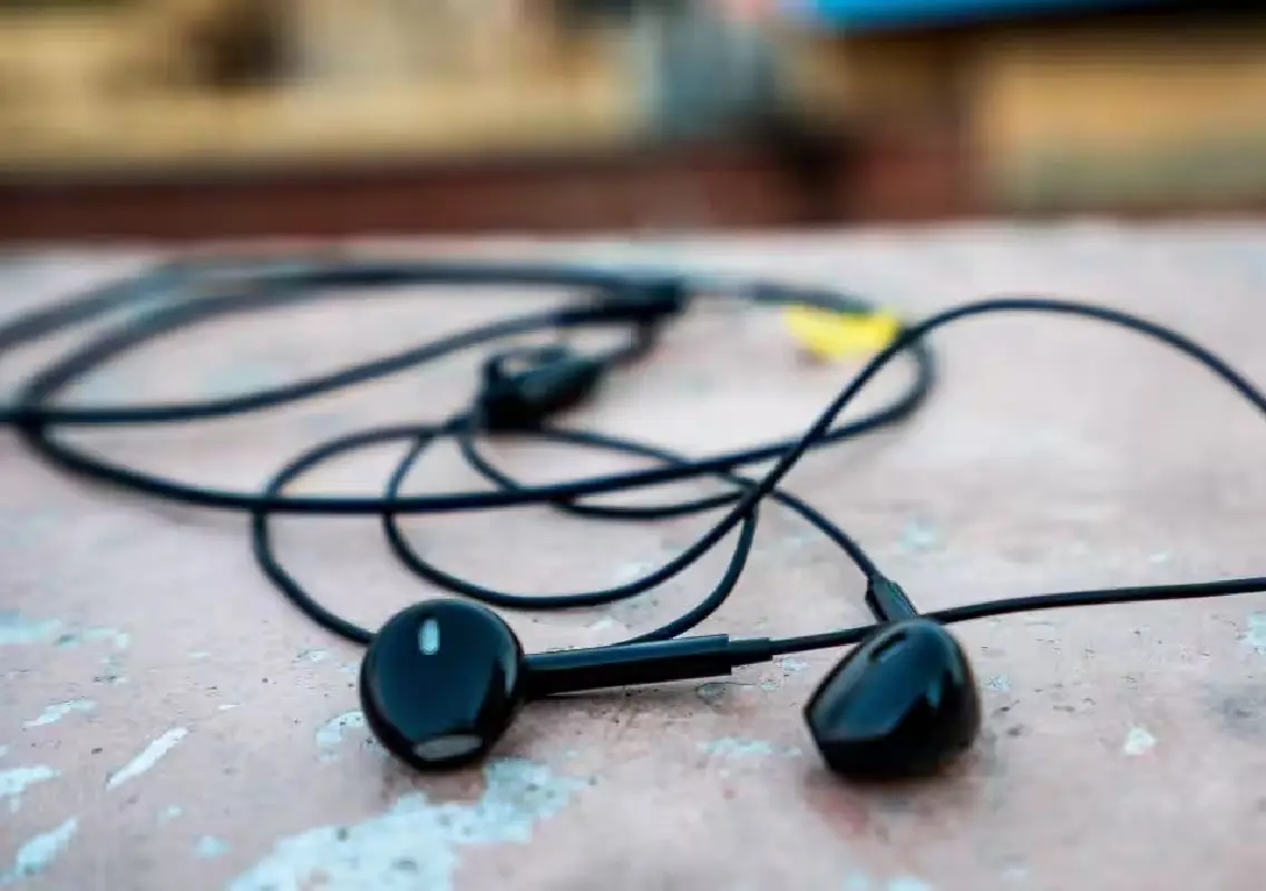 Wired earphones make a surprise comeback - News Karnataka