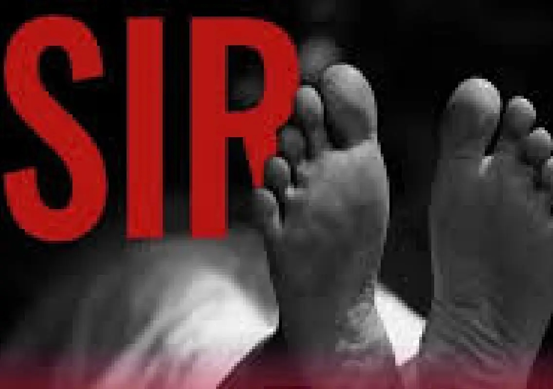 Woman collapses at SIR hearing queue, dies of heart attack amid stress claims - News Karnataka