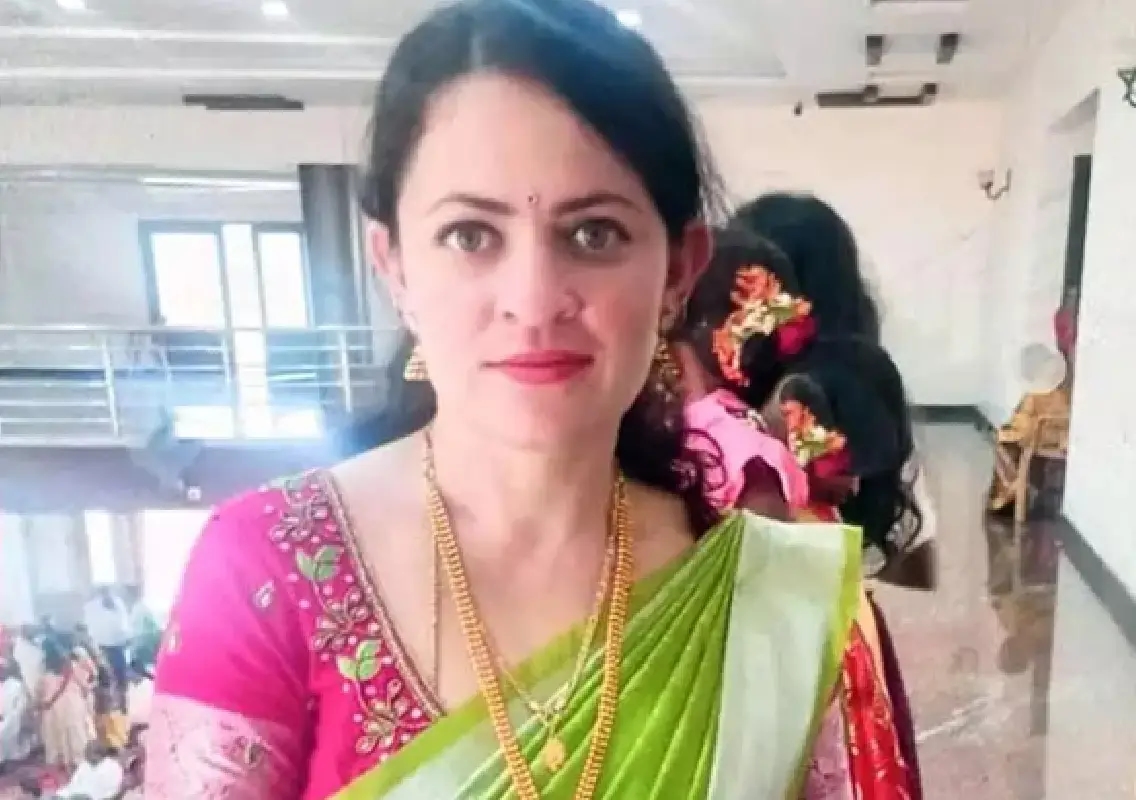 Woman dies hours after delivery, family alleges negligence - News Karnataka
