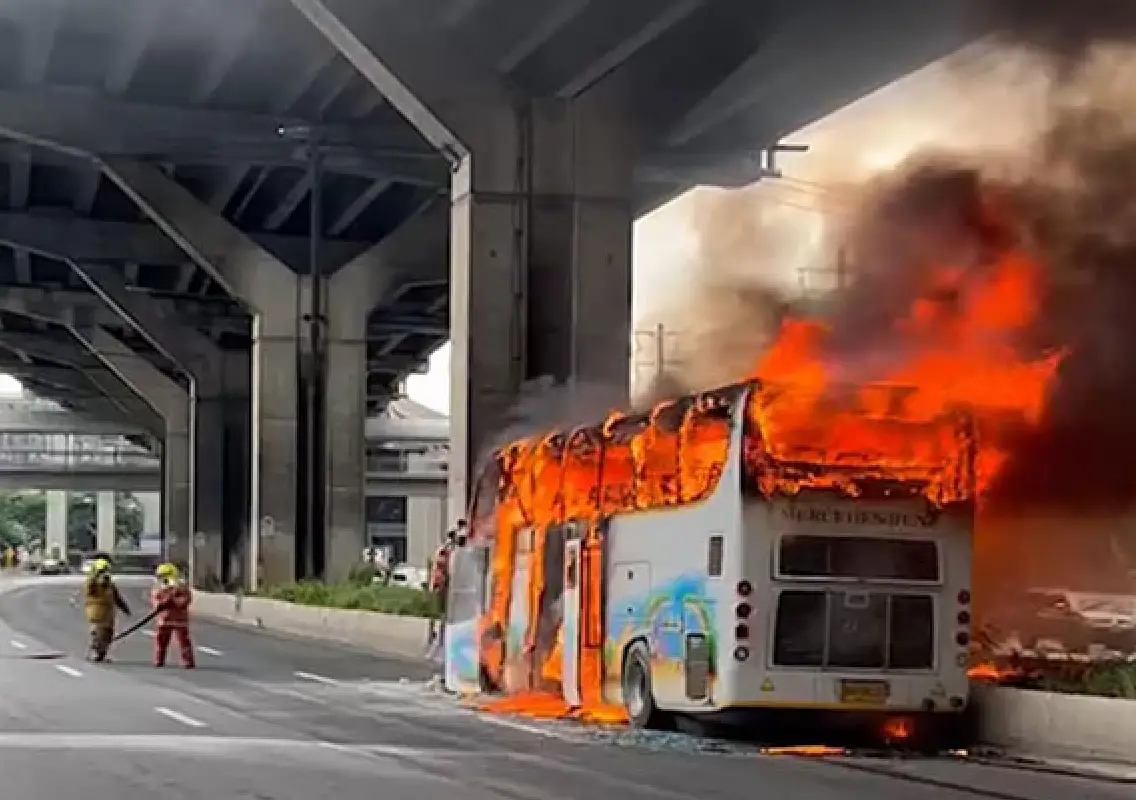 37 passengers escape as bus catches fire after tyre burst - News Karnataka
