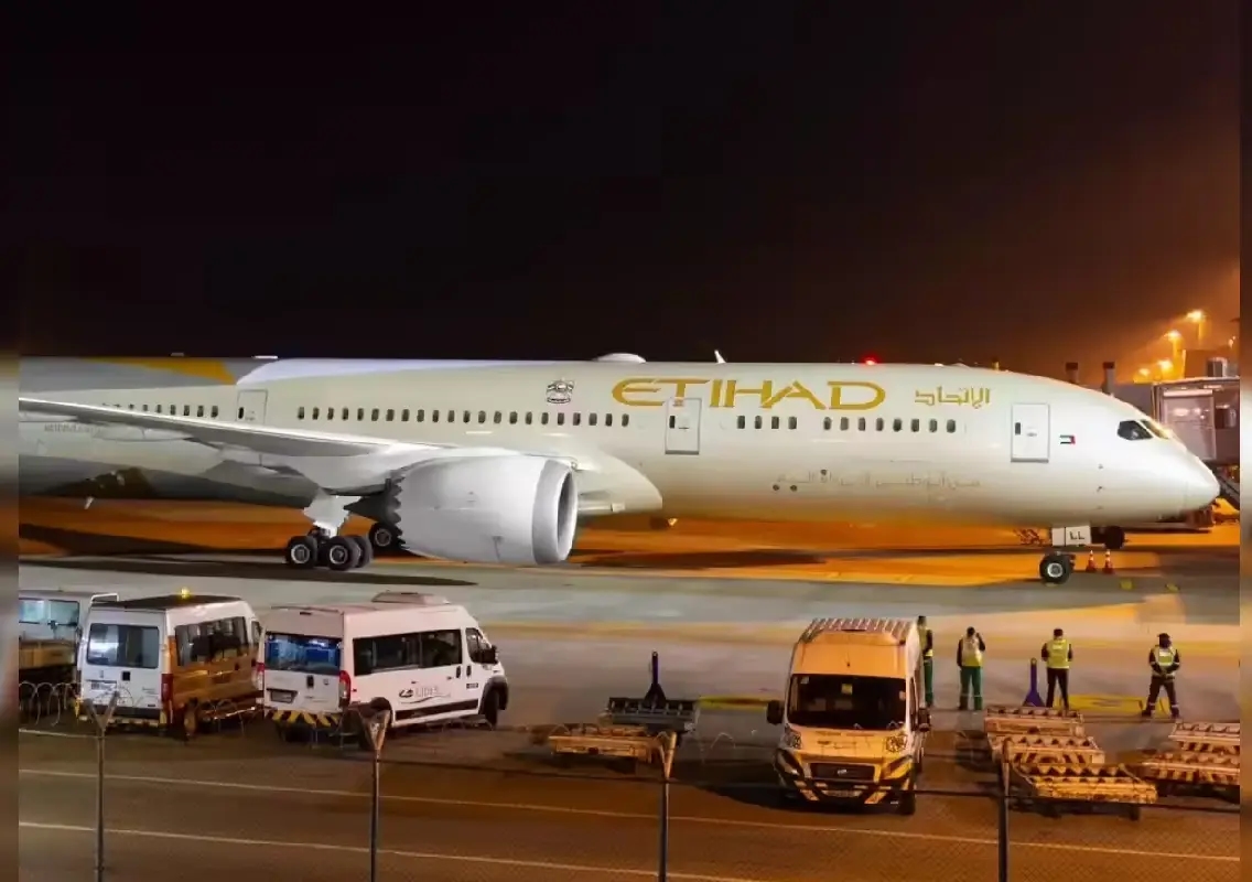 Abu Dhabi–Bengaluru flight lands safely amid Middle East tensions - News Karnataka