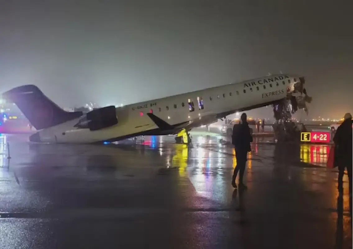 Air Canada plane collides with vehicle at LaGuardia, pilots killed - News Karnataka