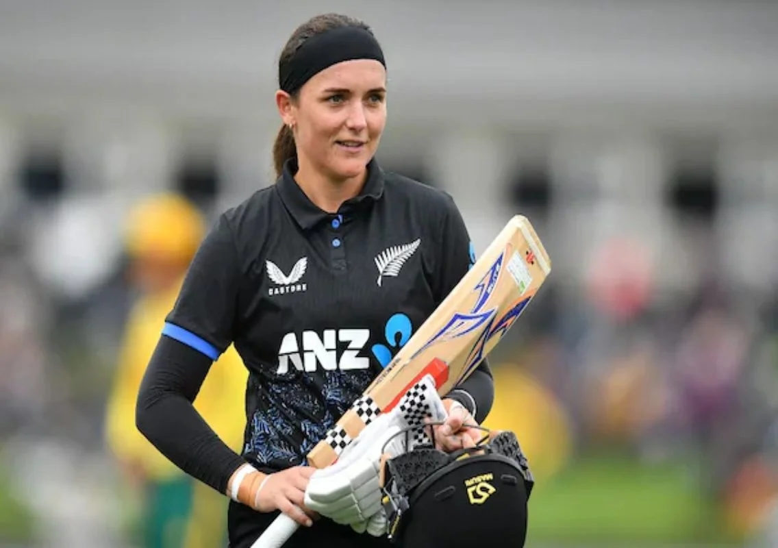 Amelia Kerr No.1 T20I all-rounder, Voll tops batting - News Karnataka