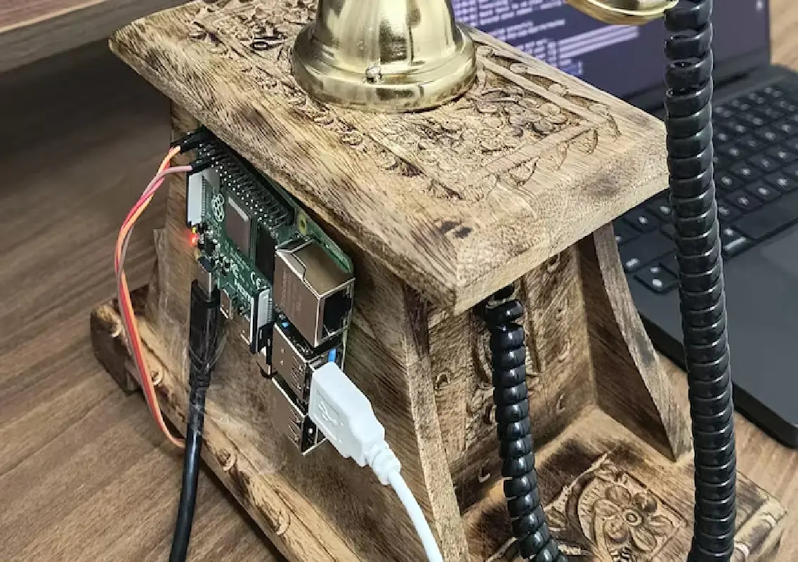 Bengaluru man turns vintage rotary phone into AI assistant - News Karnataka