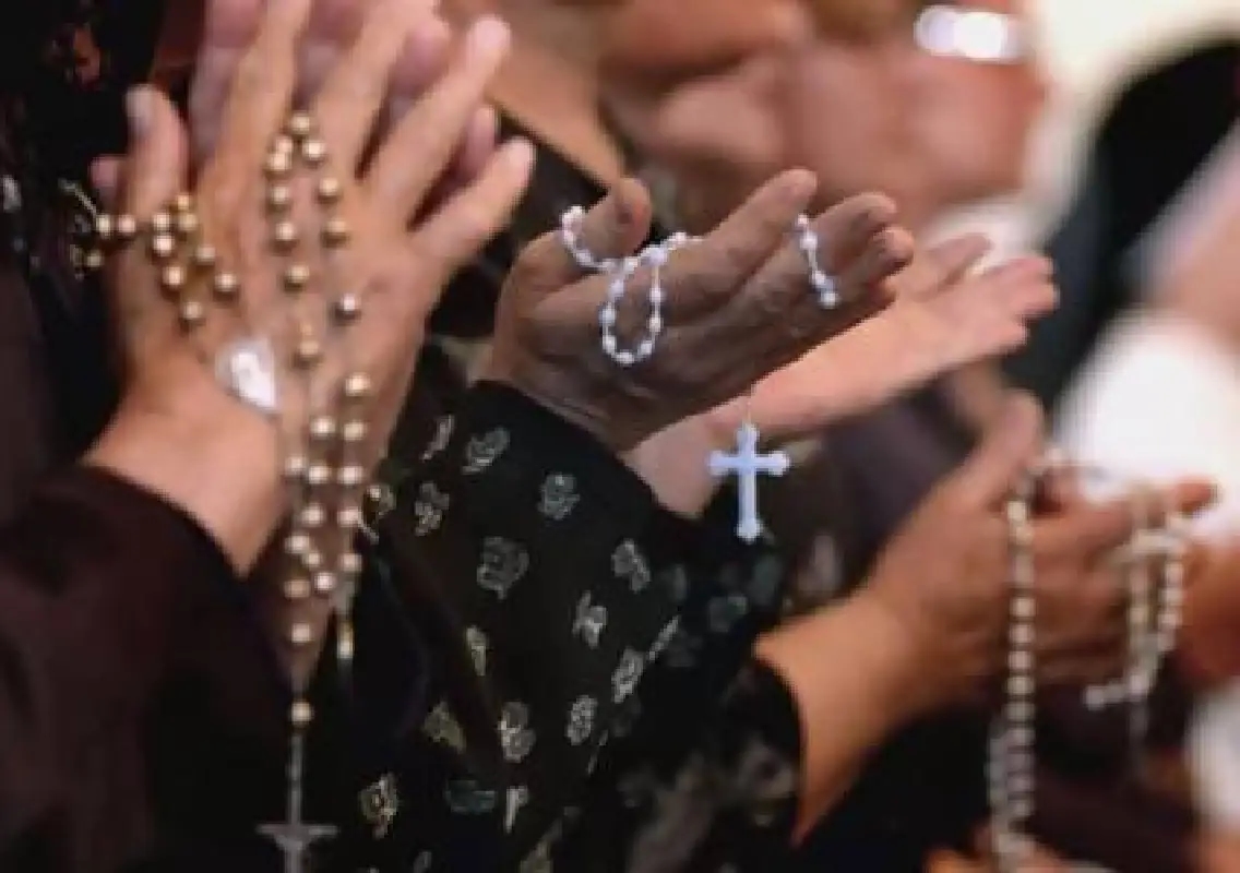 Catholics in Arabia hold 24-hour Rosary for peace - News Karnataka