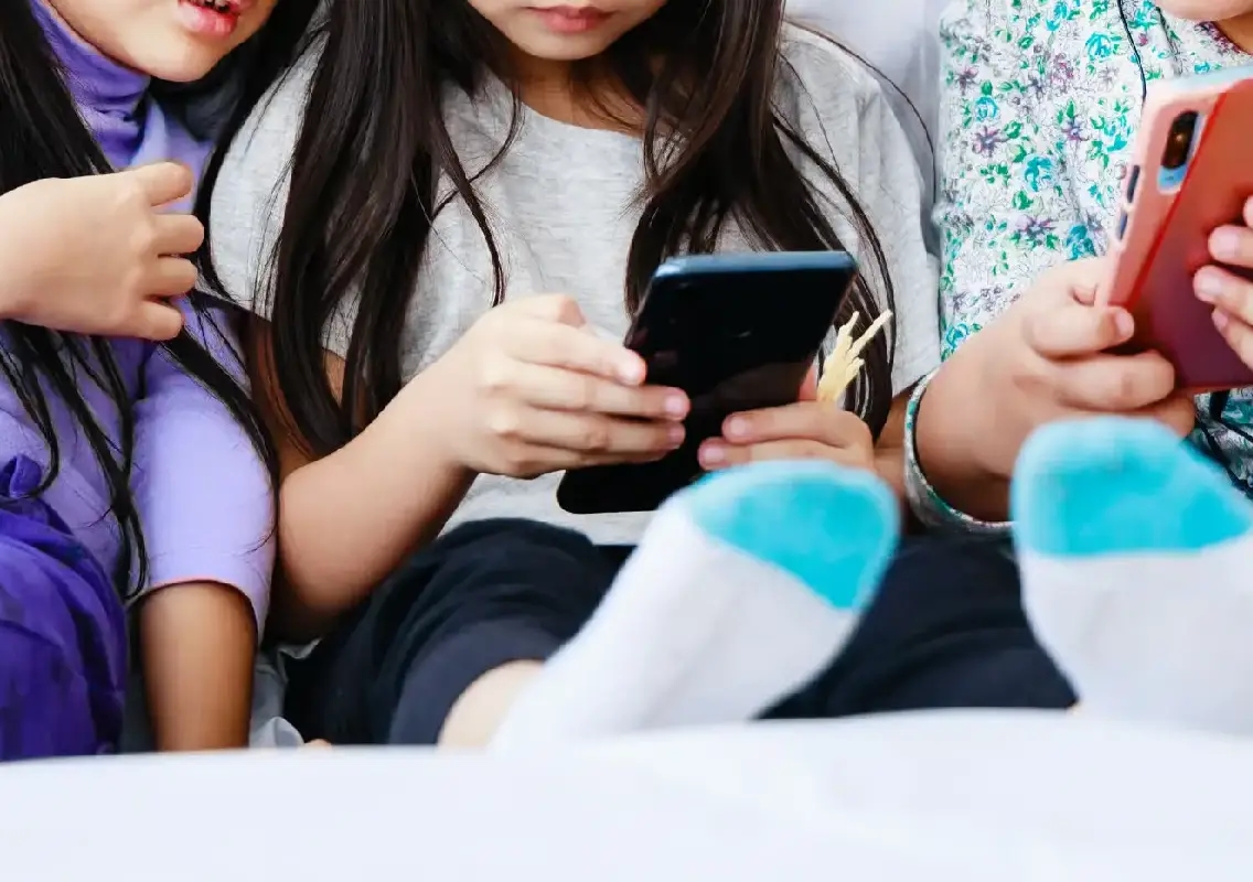 Child safety concerns persist despite Indonesia’s digital restrictions - News Karnataka