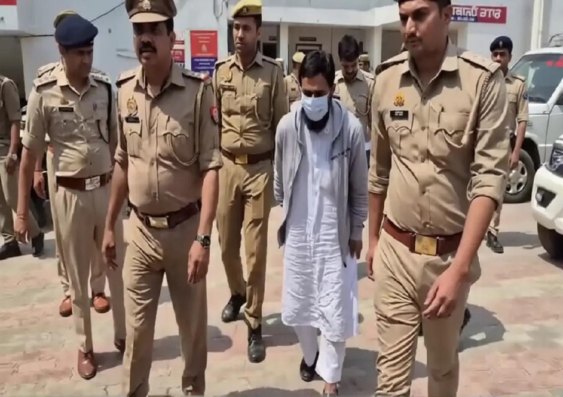 Cleric held for remarks against CM Yogi Adityanath’s mother: WATCH - News Karnataka