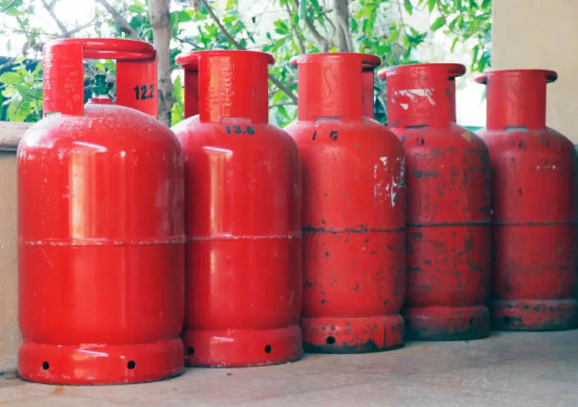 Commercial LPG supply resumes, easing pressure on hotels - News Karnataka