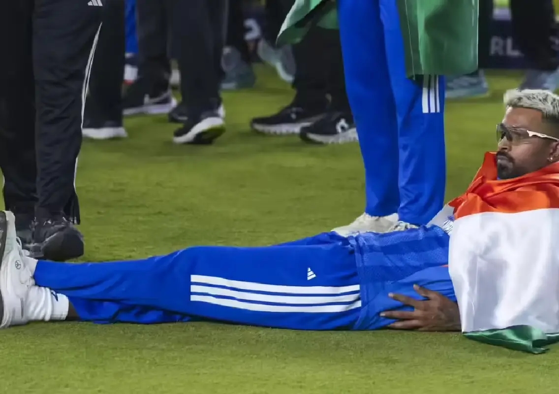 Complaint filed against Hardik Pandya over flag disrespect claim - News Karnataka