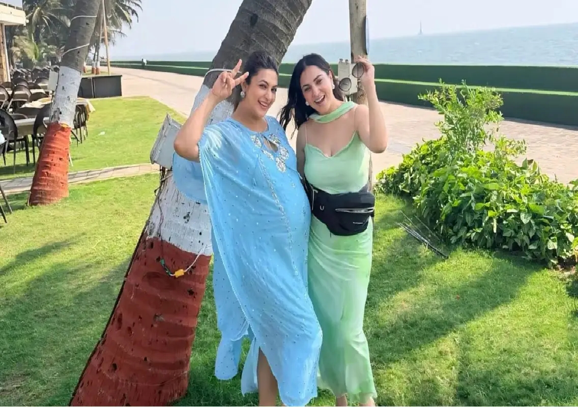 Divyanka, Shraddha’s outing wins hearts online - News Karnataka